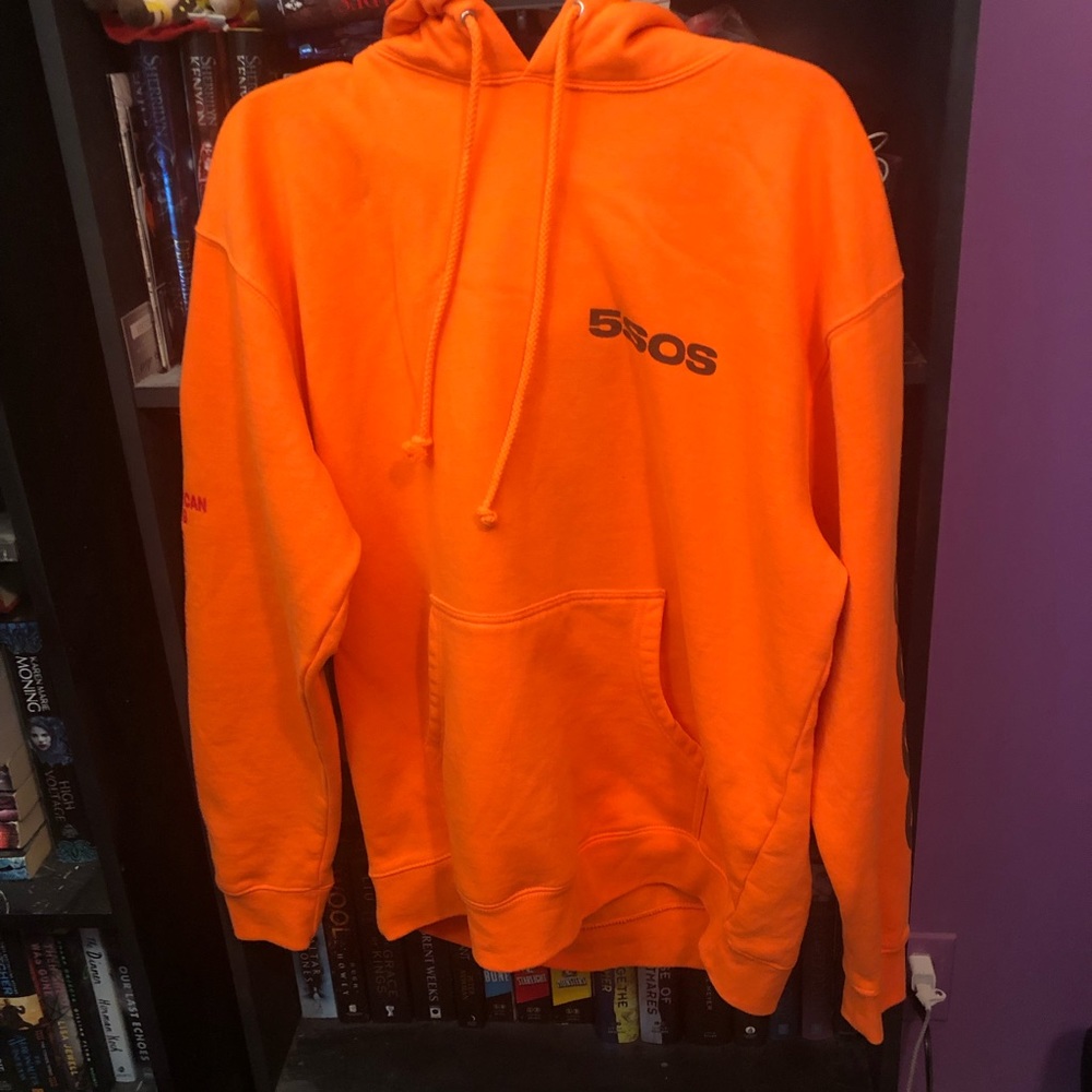 5SOS tour hoodie!